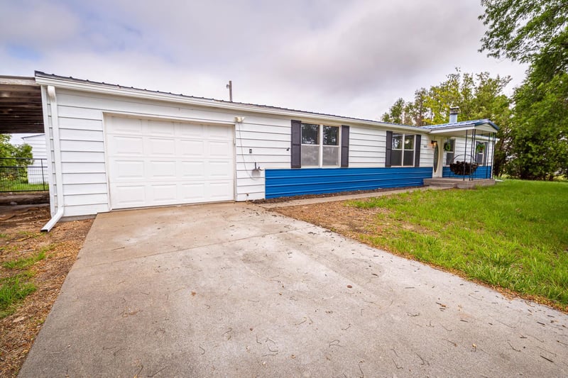 1685 154th Rd, Concordia, KS 66901