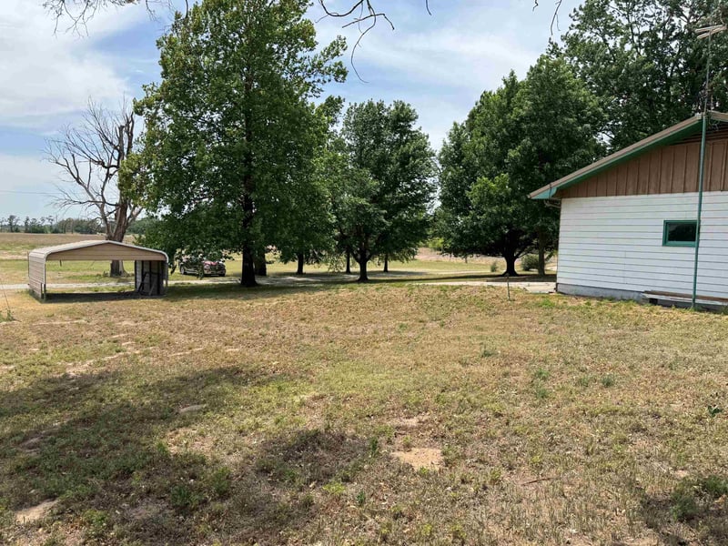 914 Burmac Rd, Burrton, KS 67020
