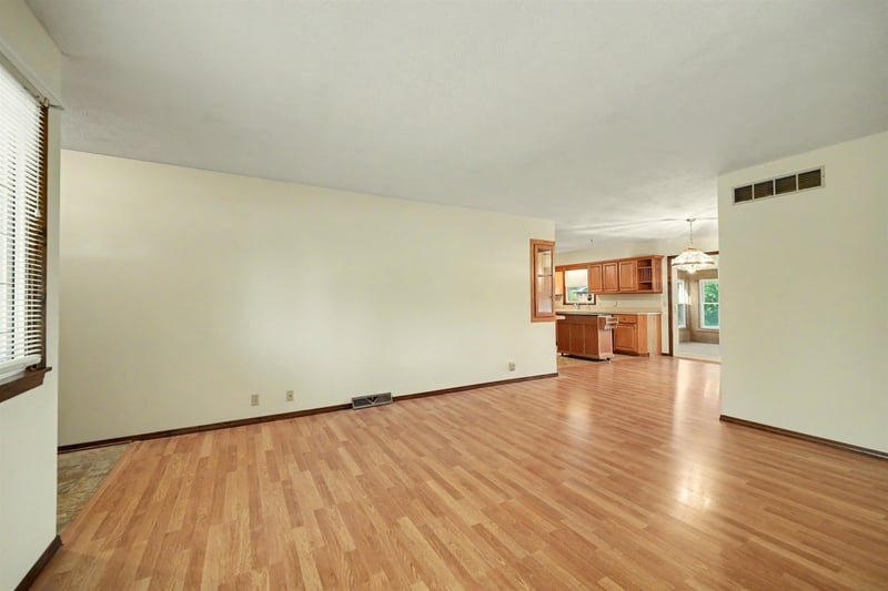 2625 Robin Rd, Salina, KS 67401