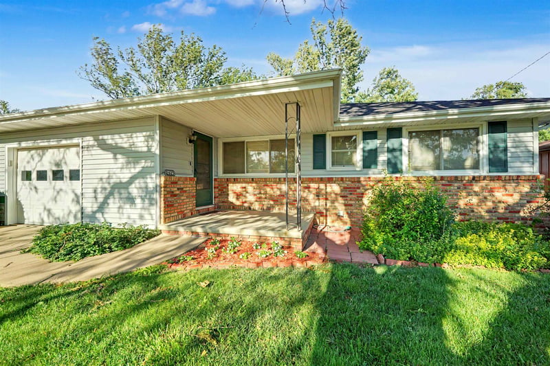 2625 Robin Rd, Salina, KS 67401