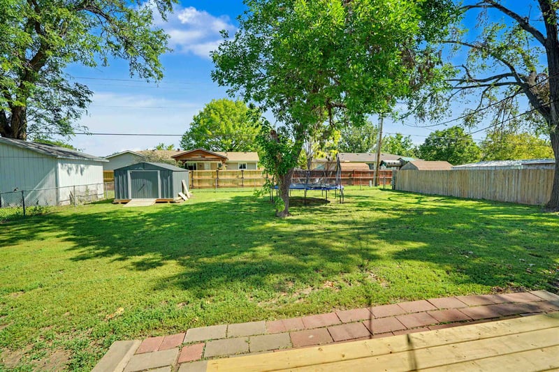 647 Neal Ave, Salina, KS 67401