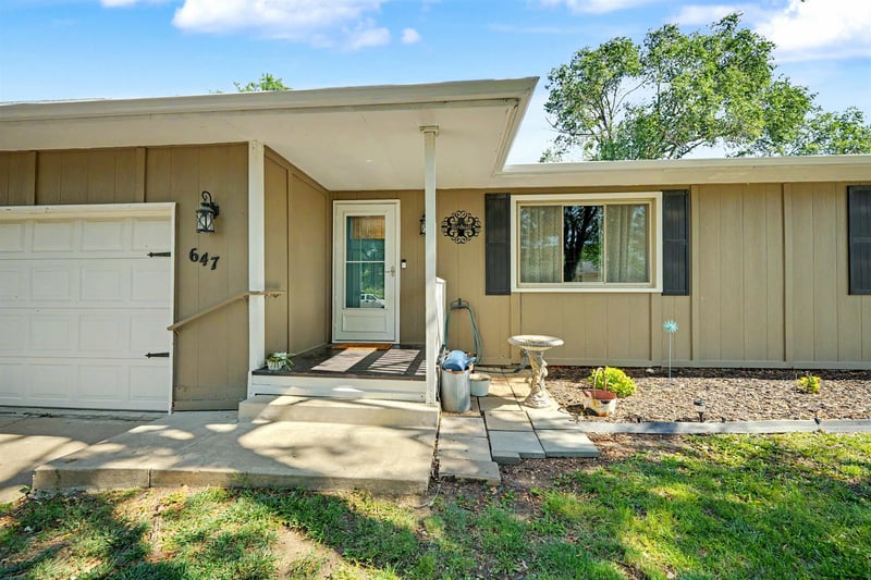 647 Neal Ave, Salina, KS 67401