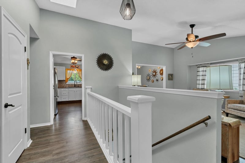 1713 E Cresthill Rd, Derby, KS 67037
