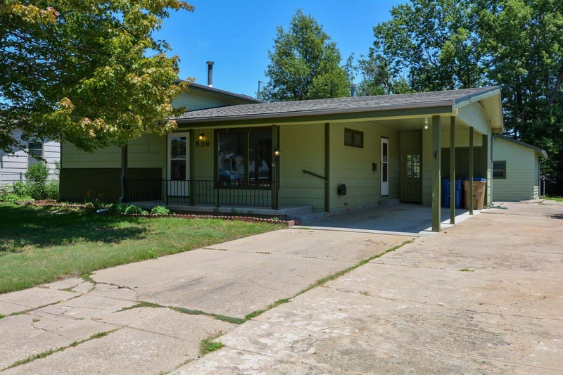 536 Meeds Dr, Valley Center, KS 67147