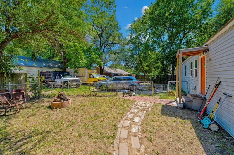 4210 Menlo Dr, Wichita, KS 67218