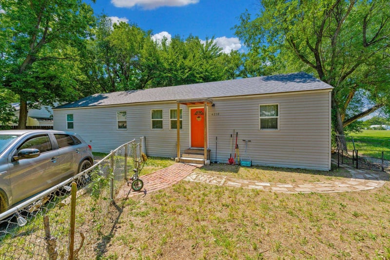4210 Menlo Dr, Wichita, KS 67218