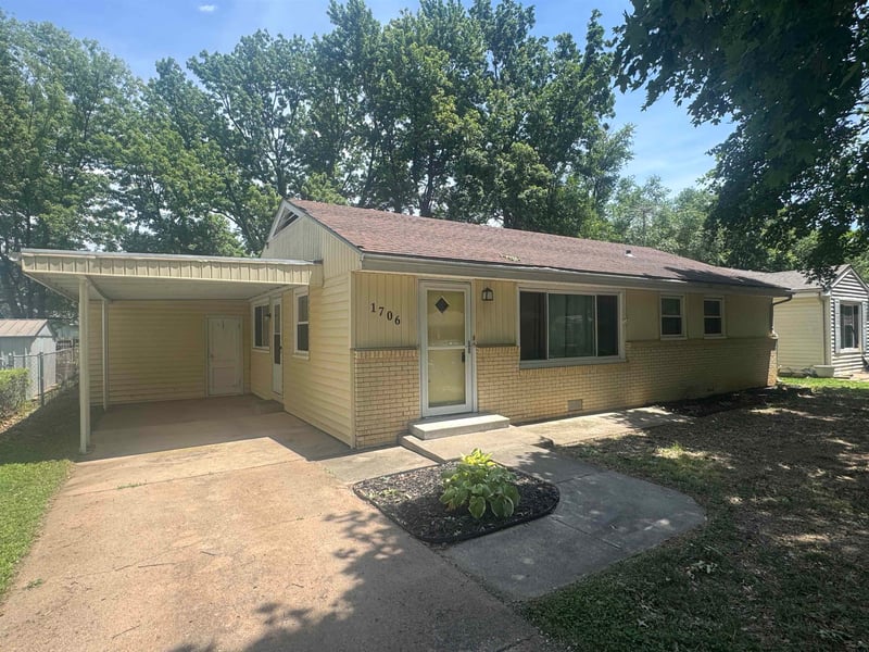 1706 Mound , Winfield, KS 67156