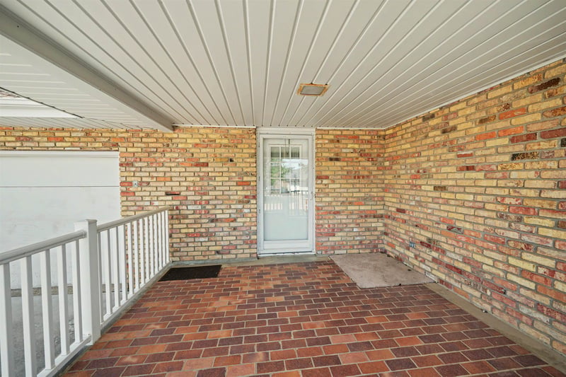 112 Douglas Dr, Salina, KS 67401