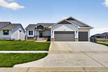 5104 W 46th St S, Wichita, KS 67215