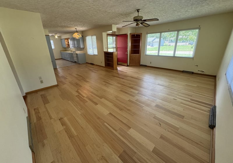 211 S First Ave, Minneapolis, KS 67467