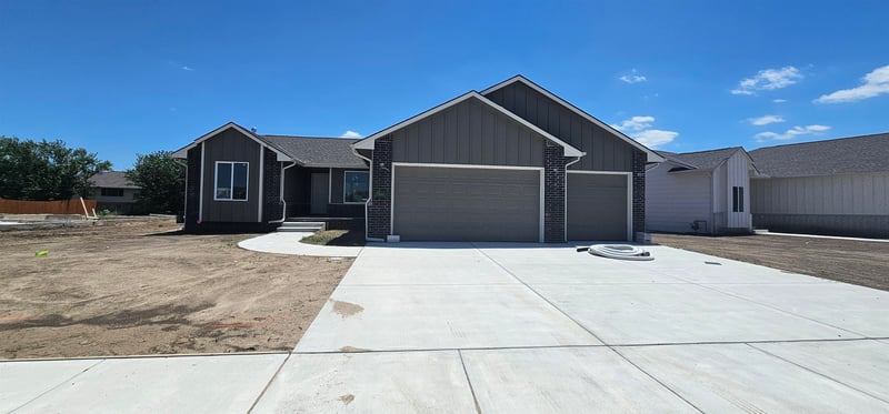 1908 Herrington St, Wichita, KS 67207