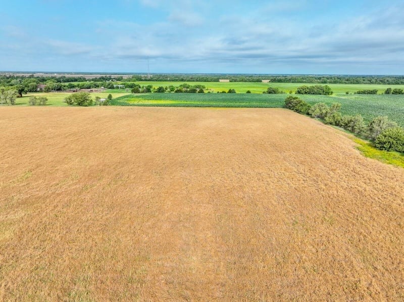 000 S Kansas Rd, Newton, KS 67114