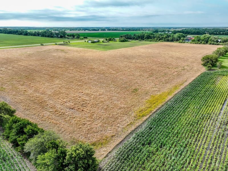 000 S Kansas Rd, Newton, KS 67114