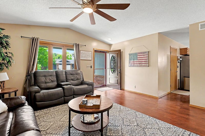 2425 N Amarado St, Wichita, KS 67205