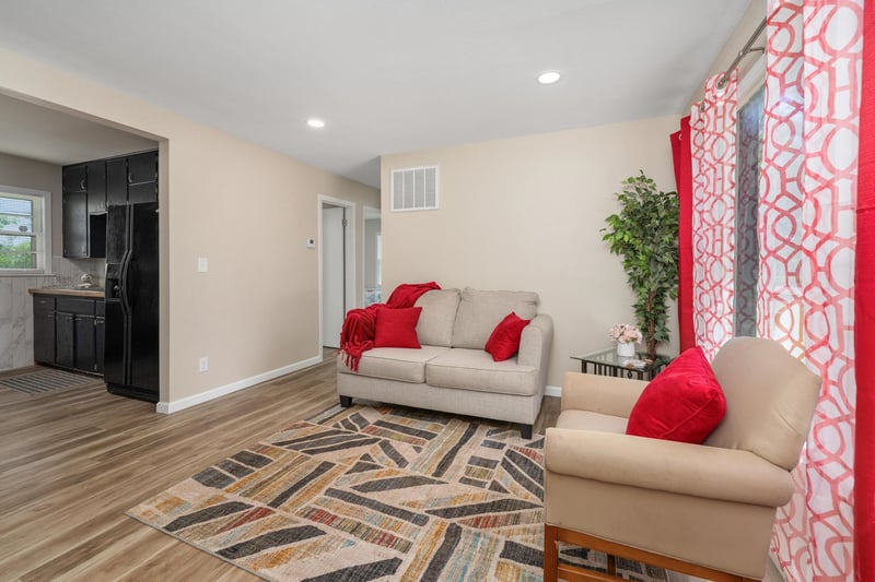 542 Sunrise Dr, Wichita, KS 67217