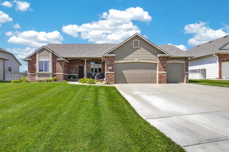 14209 Binter Cir, Wichita, KS 67235