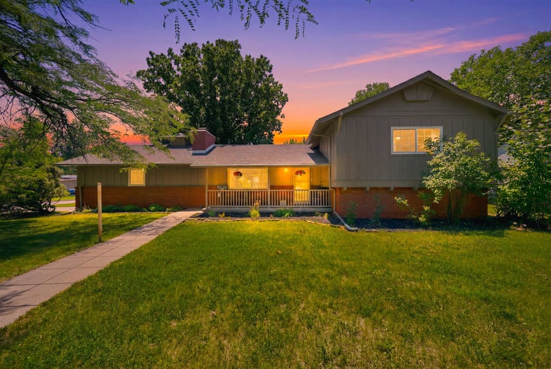 163 S Lochinvar St, Wichita, KS 67207