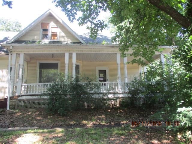 1400 Grand Ave, Parsons, KS 67357