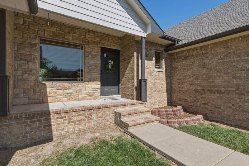 2503 Springdale Cir, Wichita, KS 67228