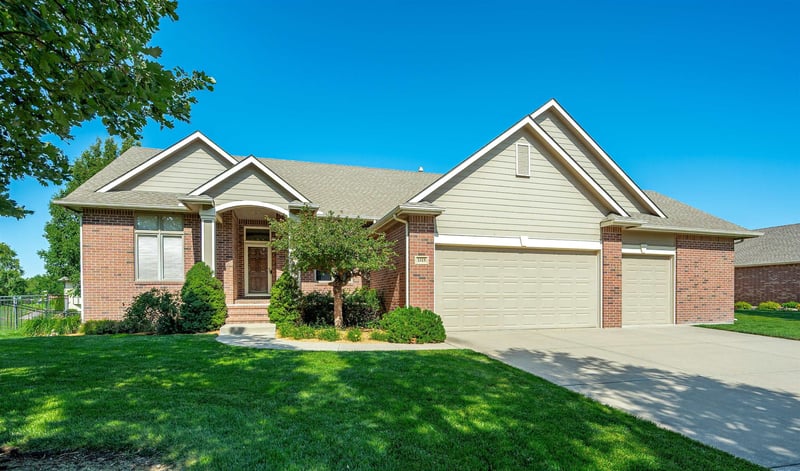 3315 N Den Hollow Cir, Wichita, KS 67205