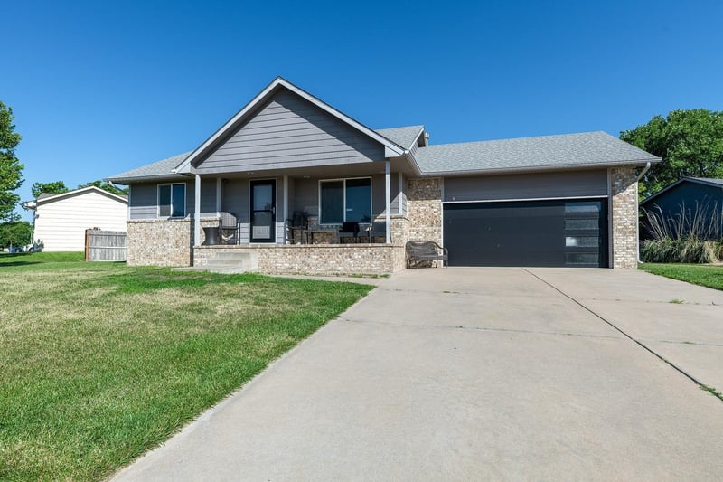 2308 Spring Hill Dr, Goddard, KS 67052