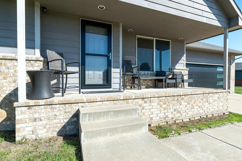 2308 Spring Hill Dr, Goddard, KS 67052