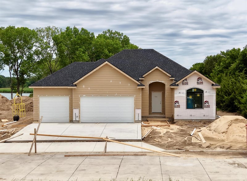 2681 Evening Bay Dr, Salina, KS 67401