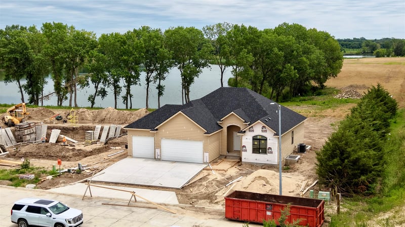2681 Evening Bay Dr, Salina, KS 67401