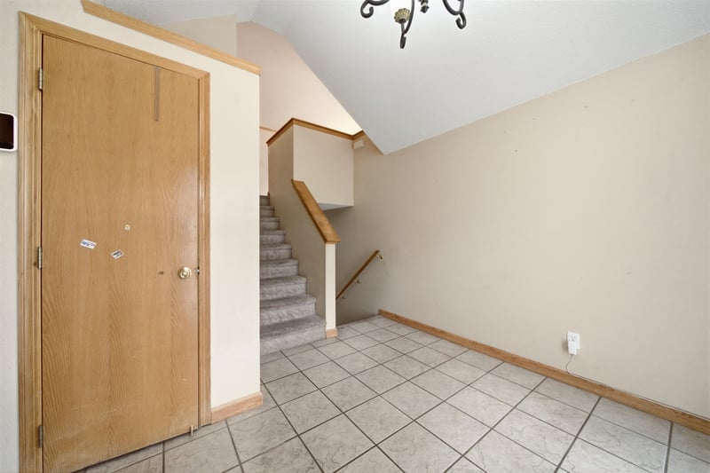 1942 Chateau St, Wichita, KS 67207