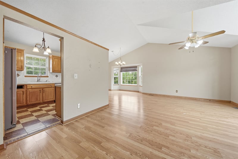 1942 Chateau St, Wichita, KS 67207