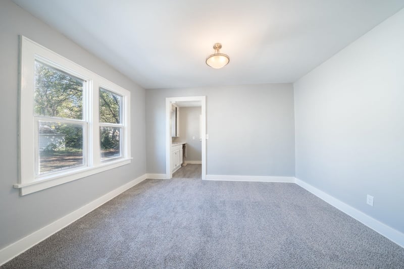 940 Holyoke , Wichita, KS 67208