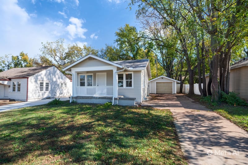 940 Holyoke , Wichita, KS 67208