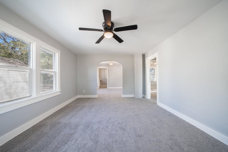 940 Holyoke , Wichita, KS 67208