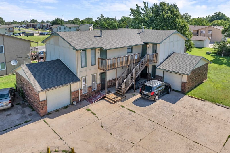 122 N Brunswick St, Wichita, KS 67212