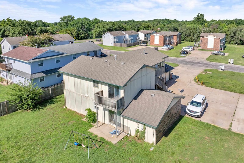 122 N Brunswick St, Wichita, KS 67212