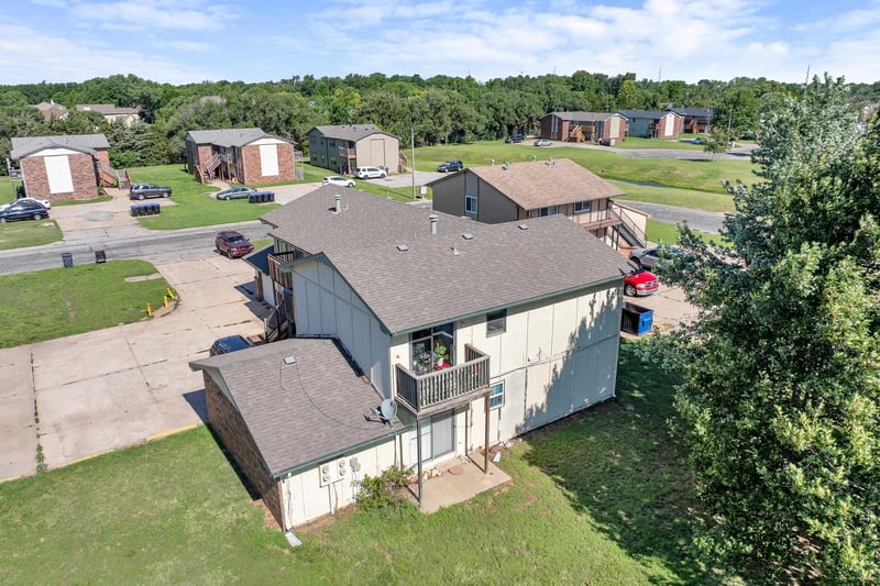 122 N Brunswick St, Wichita, KS 67212