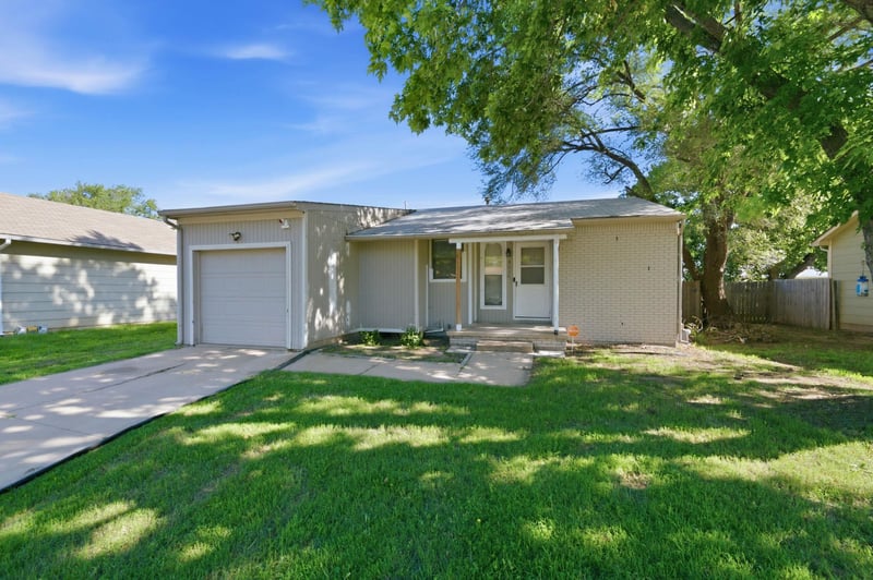 3008 Maxwell , Wichita, KS 67217