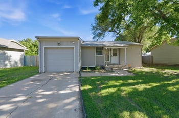 3008 W Maxwell, Wichita, KS 67217