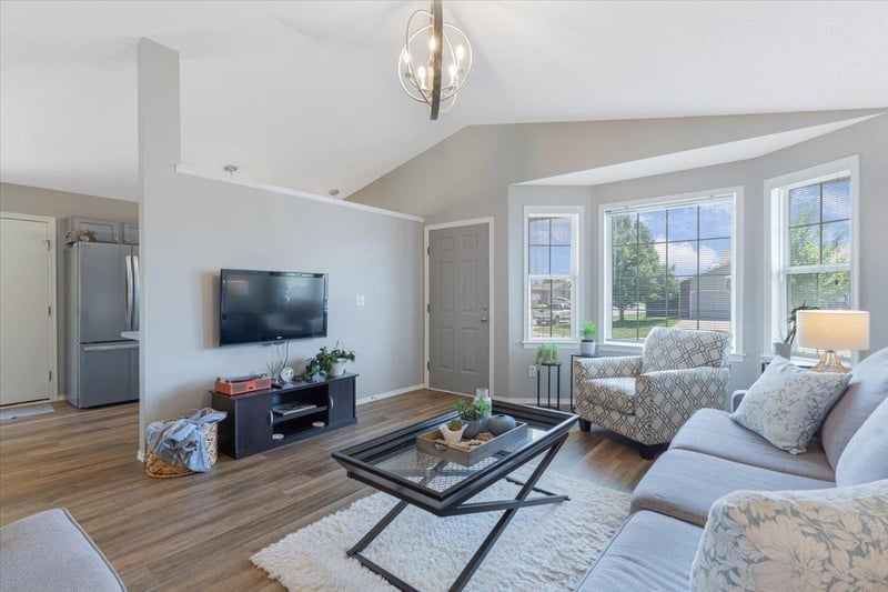 10300 Jewell Cir, Wichita, KS 67209