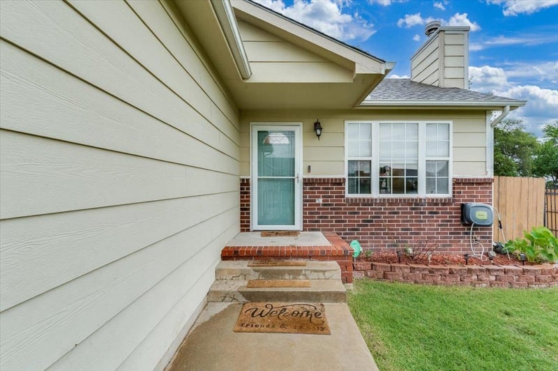 2558 E Fairchild, Park City, KS 67219