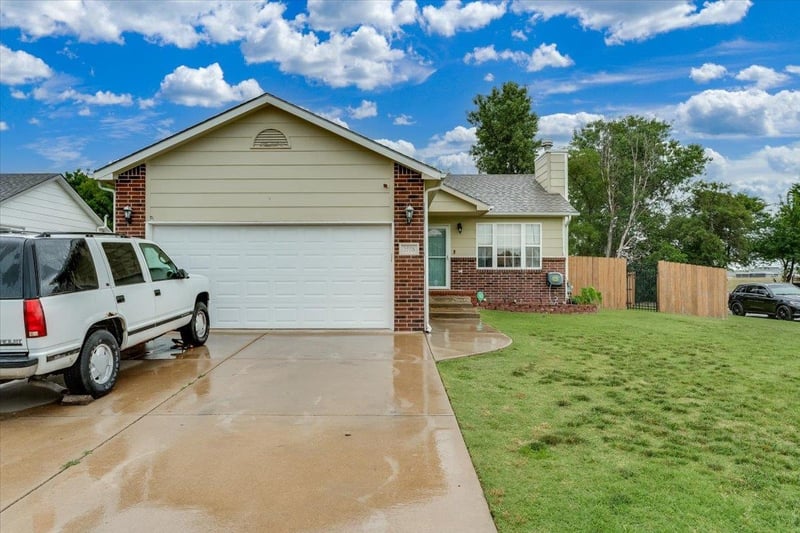 2558 E Fairchild, Park City, KS 67219