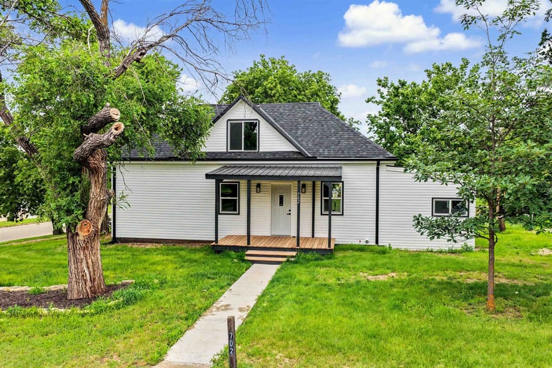 702 N Rock St, Minneapolis, KS 67467