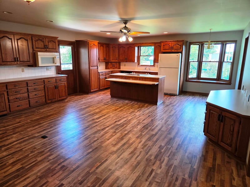 704 Northridge St, Newton, KS 67114