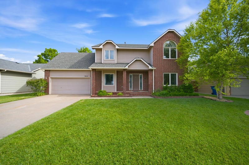 9818 W Bella Vi, Wichita, KS 67212