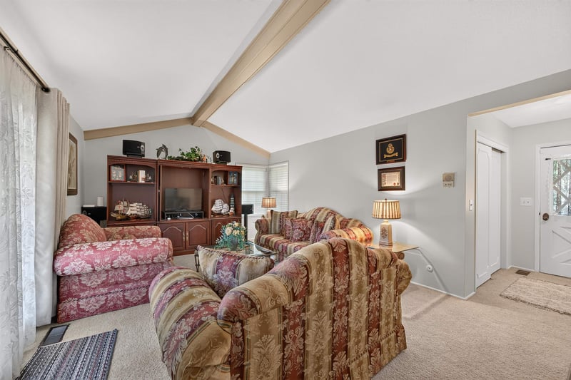8621 Tamarac St, Wichita, KS 67206