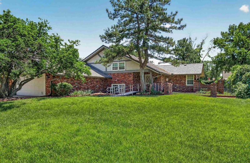 8621 Tamarac St, Wichita, KS 67206