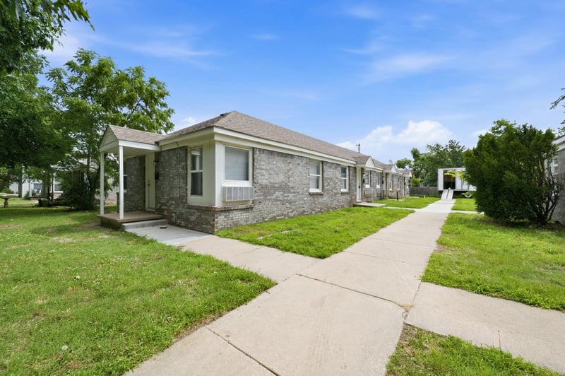 828 Water St, Wichita, KS 67213