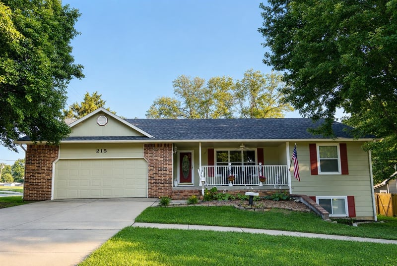 215 Prather St, Mulvane, KS 67110