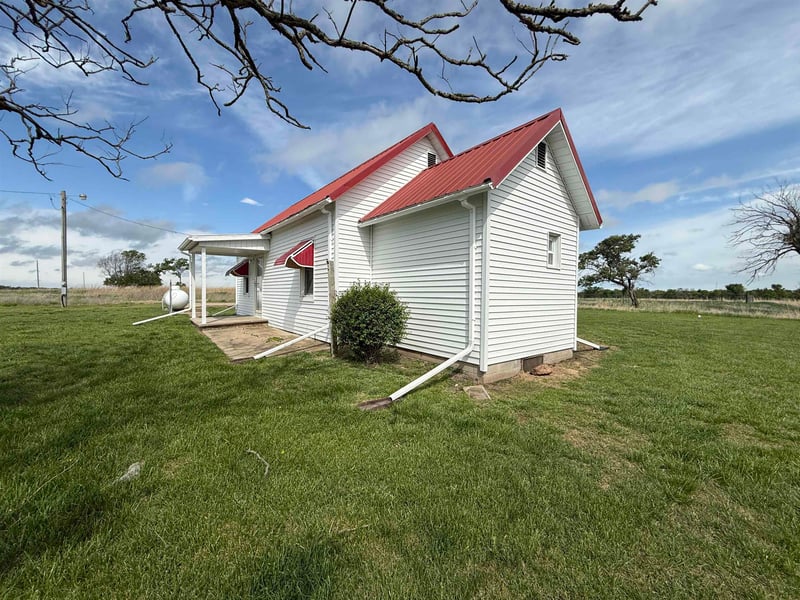 21386 172nd Rd, Burden, KS 67019