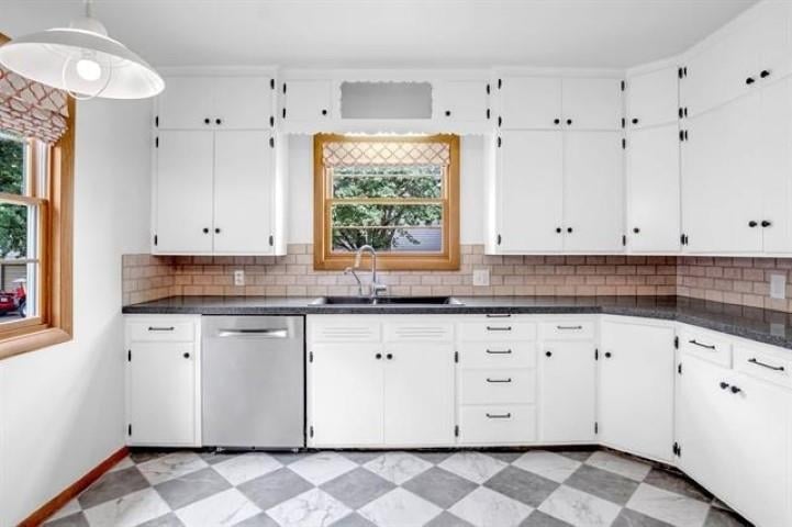 719 Grandview Ave, Newton, KS 67114